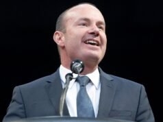 O Partido Republicano do Senado garante 50 votos para o projeto de identificação do eleitor apoiado por Trump, mas a obstrução se aproxima