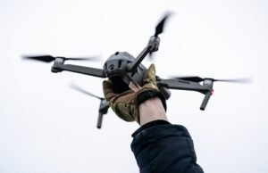 Os militares dos EUA abateram balões perto de El Paso após preocupações com drones