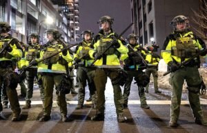 Máscaras ICE protegidas enquanto DHS relata aumento em ataques