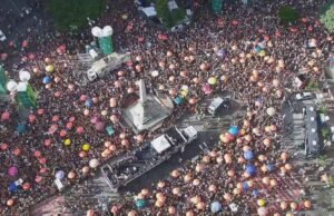 Visite a Praça Sete durante o Carnaval de BH