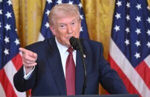 A Casa Branca demitiu o procurador dos EUA no dia em que ele foi escolhido para o cargo