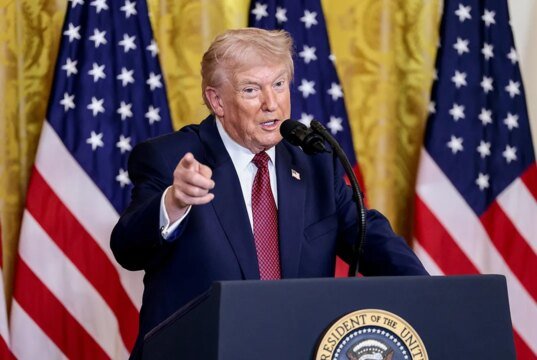 Trump assina ordem executiva sobre carvão para segurança nacional e resiliência da rede energética