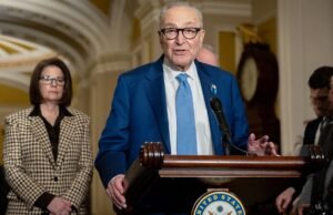 Democratas e Casa Branca presos nas negociações do DHS enquanto a paralisação parcial continua no 4º dia