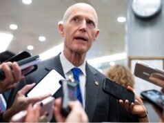 Os senadores Rick Scott e Mike Lee pressionam a Câmara a rejeitar o acordo de paralisação de Trump