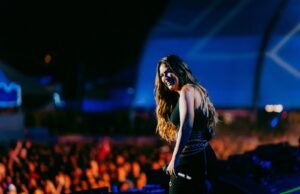 P de Pecado e S de Sucesso: Simone Mendes mostra o poder da música sertaneja no Planeta Atlântida