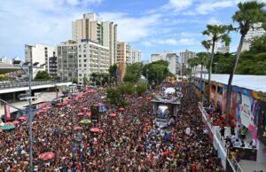 Confira a programação e ordem dos trios nos principais circuitos desta quinta-feira no Carnaval de Salvador