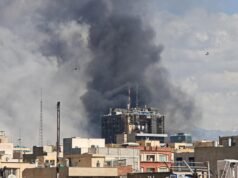 Uma enorme explosão ocorreu em Teerã para atender à falta de energia no Irã após o assassinato do Aiatolá Khamenei.