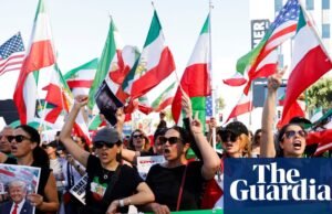 ‘Isto não é uma invasão, isto é libertação’: a comunidade iraniana de Los Angeles se manifesta após o ataque dos EUA a Teerã, Los Angeles