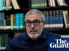 Cirurgião do Reino Unido livre de anti-semitismo critica plano do GMC para desafiar os médicos no poder