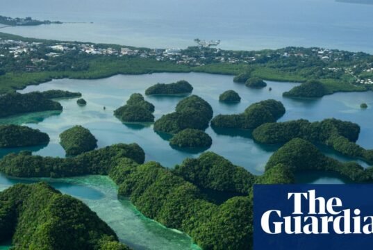 A Grã-Bretanha corta o programa de ajuda climática aos países em desenvolvimento. crise climática