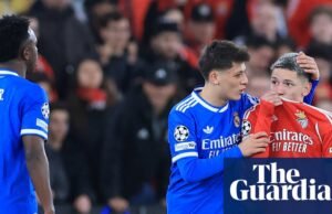 Infantino sugere que os jogadores que cobrem a boca ao abordar os adversários podem ser expulsos. futebol