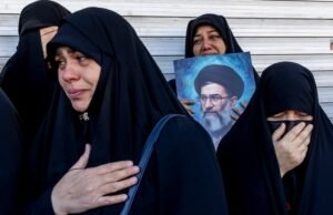 A morte de Khamenei foi recebida com luto público e celebração silenciosa enquanto os opositores do regime aguardavam a posse.
