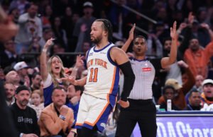 Os Knicks encerraram a seqüência de 11 vitórias consecutivas dos Spurs com uma recuperação inicial, levando a uma vitória decisiva por 114-89.