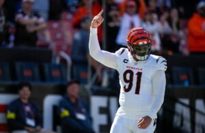 É improvável que Bengals use franquia em Trey Hendrickson, de acordo com relatório