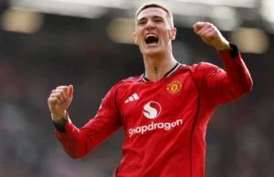 Man U passa para o 3º lugar com vitória surpreendente sobre o Palace