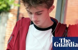 Centenas de adolescentes na Grã-Bretanha enfrentarão proibições e restrições nas redes sociais. proibição de redes sociais