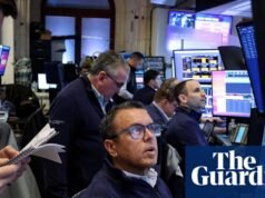 Flutuações nos mercados americanos, investidores atentos à guerra no Irão. mercado de ações