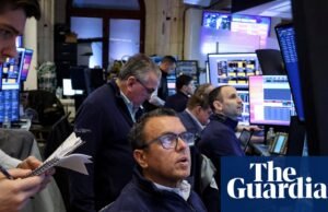 Flutuações nos mercados americanos, investidores atentos à guerra no Irão. mercado de ações