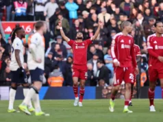 Man City fica a dois pontos do líder Arsenal, Liverpool vence o West Ham