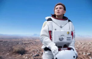 Stephanie Sun lança novo single antes da turnê de 2026