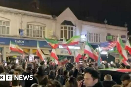 Comemorações em todo o mundo após o ataque ao Irã