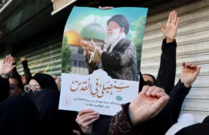 Reação mundial ao assassinato do aiatolá Khamenei pelo Irã