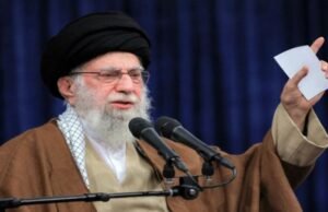 Ali Khamenei morre, centenas de iranianos saem às ruas para condenar a América e Israel