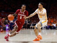 A aquisição de LeBron Philon Jr. depois que Nate Ament saiu com uma lesão impulsionou a vitória de retorno do número 17 do Alabama sobre o número 22 do Tennessee.