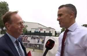 Mike Smithson: Por dentro da crescente batalha pelos eleitores indecisos da África do Sul: câmeras, ombros indiferentes e o charme do país