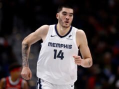 O pivô do Grizzlies, Zack Eddy, será submetido a uma cirurgia no tornozelo devido à última lesão, afastado por tempo indeterminado