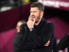 Michael Carrick não está preocupado em enfrentar potencial rival para o cargo, Oliver Glassner