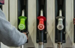 Guerra Israel-Irã: Motoristas fazem fila em toda a Austrália em meio a temores sobre o preço da gasolina, mas a verdadeira dor pode estar a 10 dias de distância