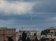 Israel ataca o Líbano após ataque do Hezbollah, aumentando o conflito com o Irã