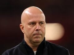 Arne Slott admite que não sente nenhuma “alegria” em dominar lances de bola parada da Premier League