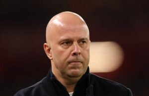 Arne Slott admite que não sente nenhuma “alegria” em dominar lances de bola parada da Premier League