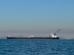 Os preços do petróleo disparam devido à guerra no Irão. O presidente Trump decidirá até onde chegará.