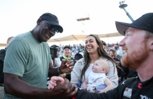 Michael Jordan se tornou viral depois que seu piloto Tyler Reddick fez história na NASCAR