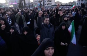 Irã dispara mísseis contra Israel e estados do Golfo depois que ataque EUA-Israel mata Khamenei