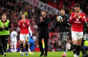A grande decisão do Man United está se tornando clara quando a última ligação de Michael Carrick vale a pena