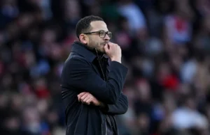 Rosenior quer ‘cultura de responsabilidade’ para acabar com o problema da névoa vermelha do Chelsea