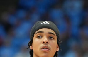 Mikel Brown Jr. jogará o jogo de basquete de Louisville contra Syracuse?