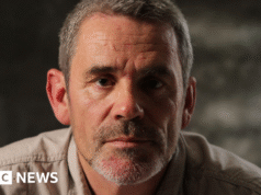 O fotógrafo de guerra Paul Conroy morreu em homenagem