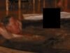 Foto de piscina com mulher não identificada tirada em Brunei, diz banheira de hidromassagem da Bill Clinton House