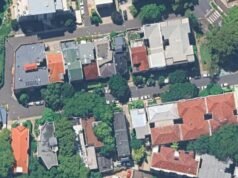 Homem morto a tiros pela polícia após supostamente agredir mulheres em incidente violento em Potts Point, em Sydney