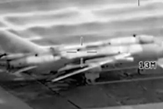 Os militares dos EUA divulgaram um vídeo do ataque ao Irã