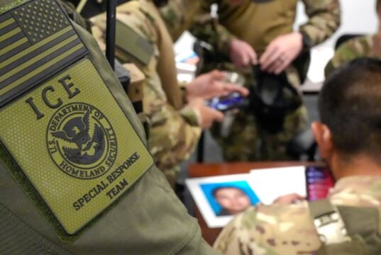 Hacktivistas afirmam ter hackeado o Departamento de Segurança Interna e divulgado dados de contratos do ICE