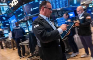 Wall Street fecha em alta com investidores entrando na temporada de lucros