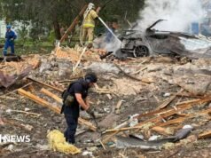 Dez mortos em ataque russo a exposição de drones perto de Kiev