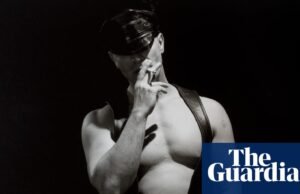 ‘Não gosto nada de couro!’: John Wood sobre fotografar pessoalmente o underground gay de Glasgow e comparações com Robert Mapplethorpe. fotografia