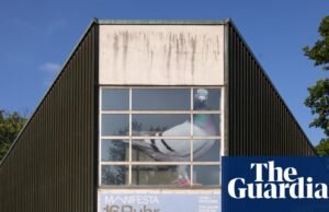 Um banquete no Ruhr: Será que um pombo gigante e uma bola de basquete rosa podem reviver o deprimido coração industrial da Alemanha? | arquitetura
